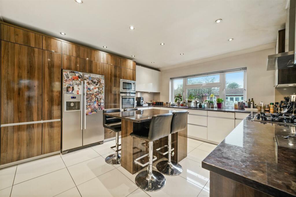 74 Pebworth Road - c0J5McJMvScV7zh7XAX8.jpg