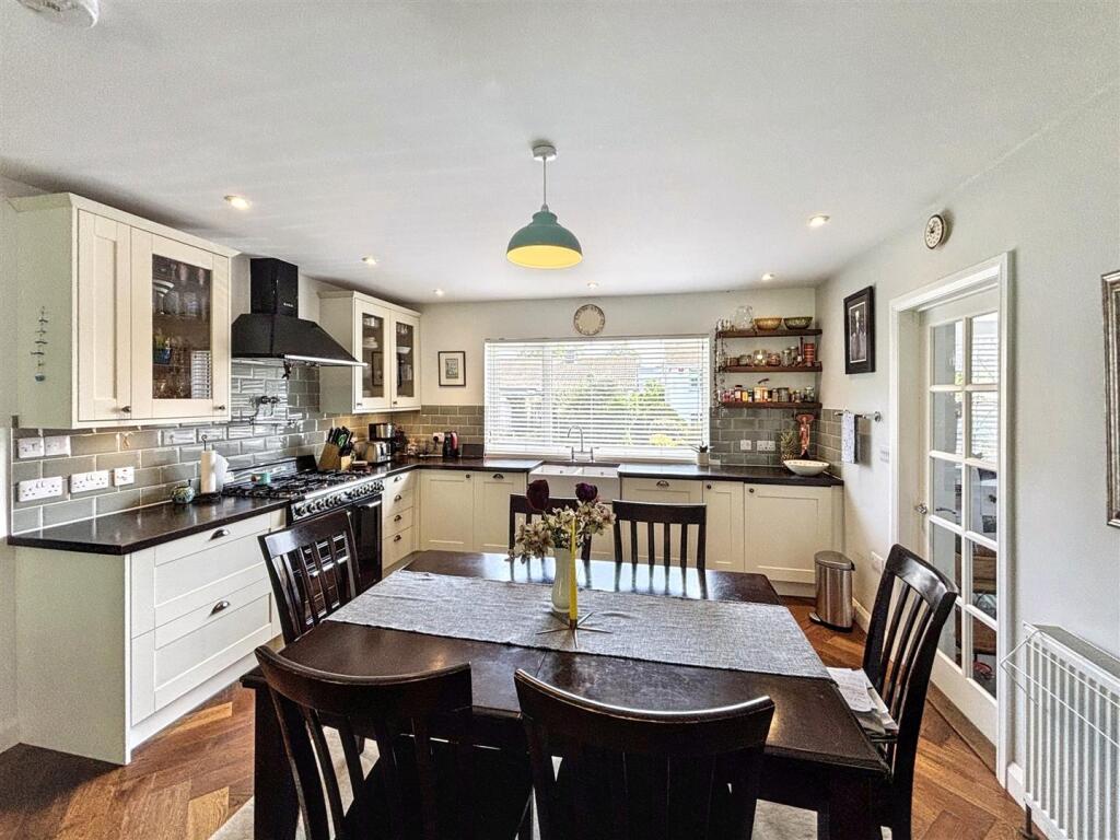 Kitchen.jpeg