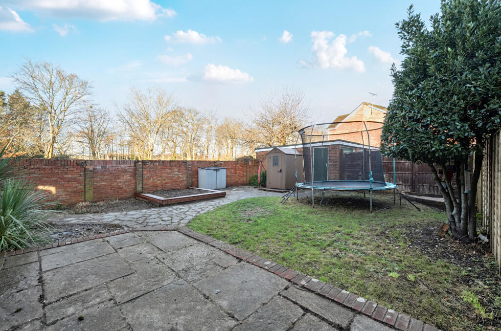 1395348-5-695e34e...