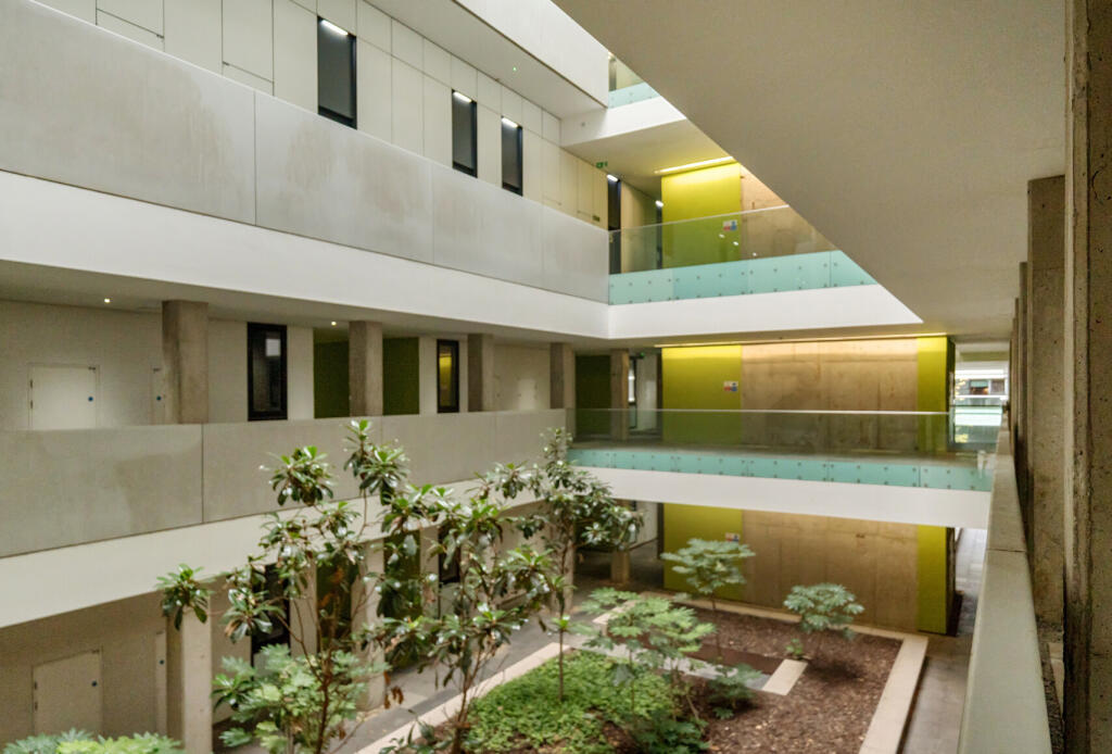 1380285-2-6914af6...