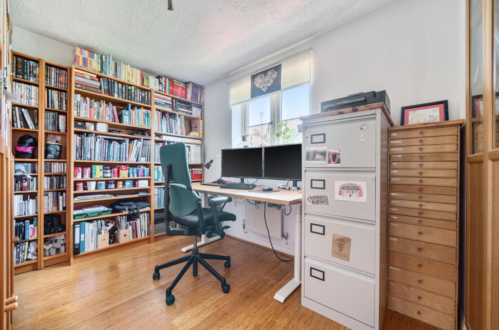 1326476-15-687a4d...