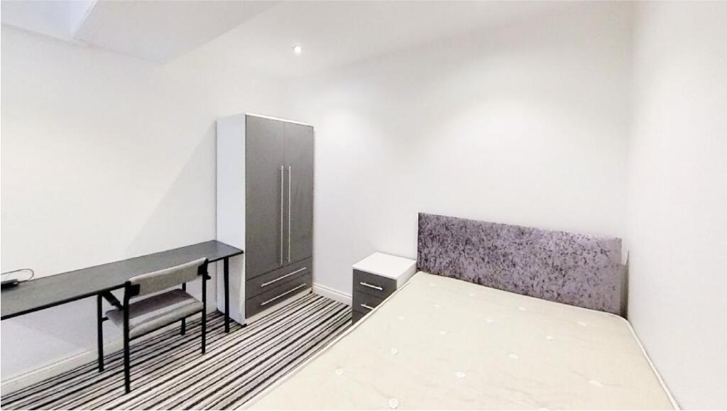 111A QUEENS ROAD FLAT 1-08.jpg