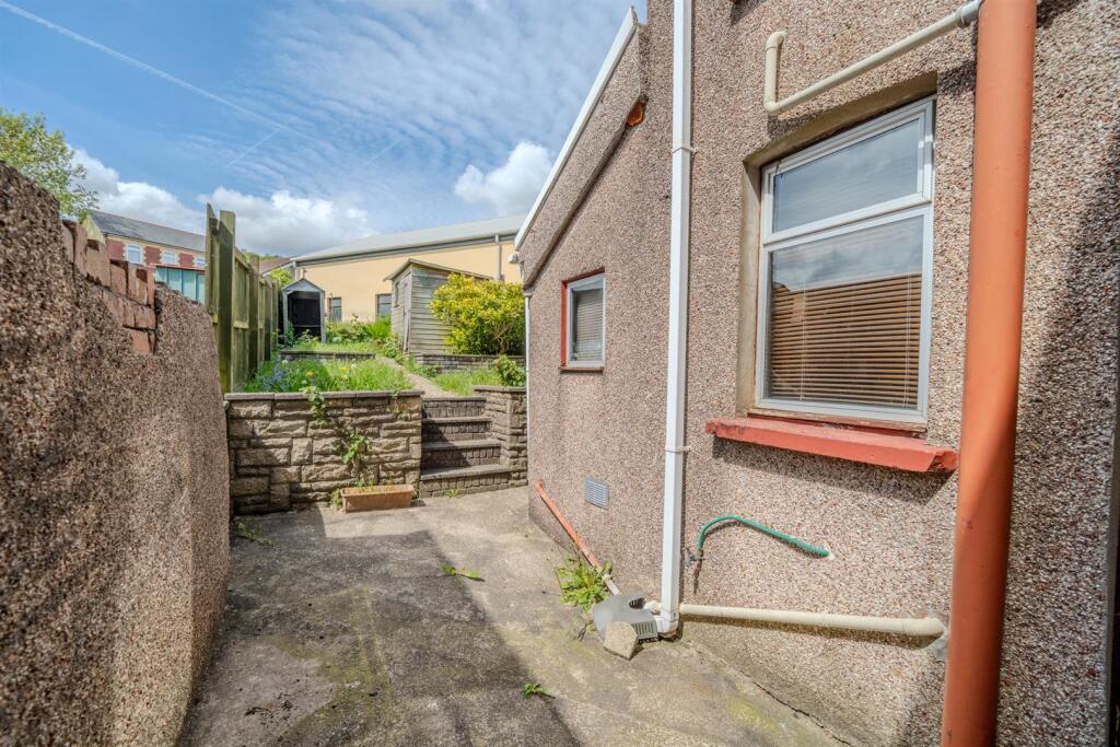 13 Tranch Road-16.jpg