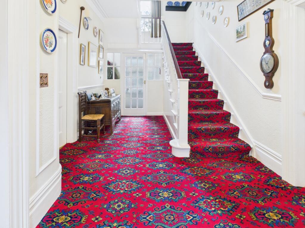 CAM04233G0-PR0042-STILL026