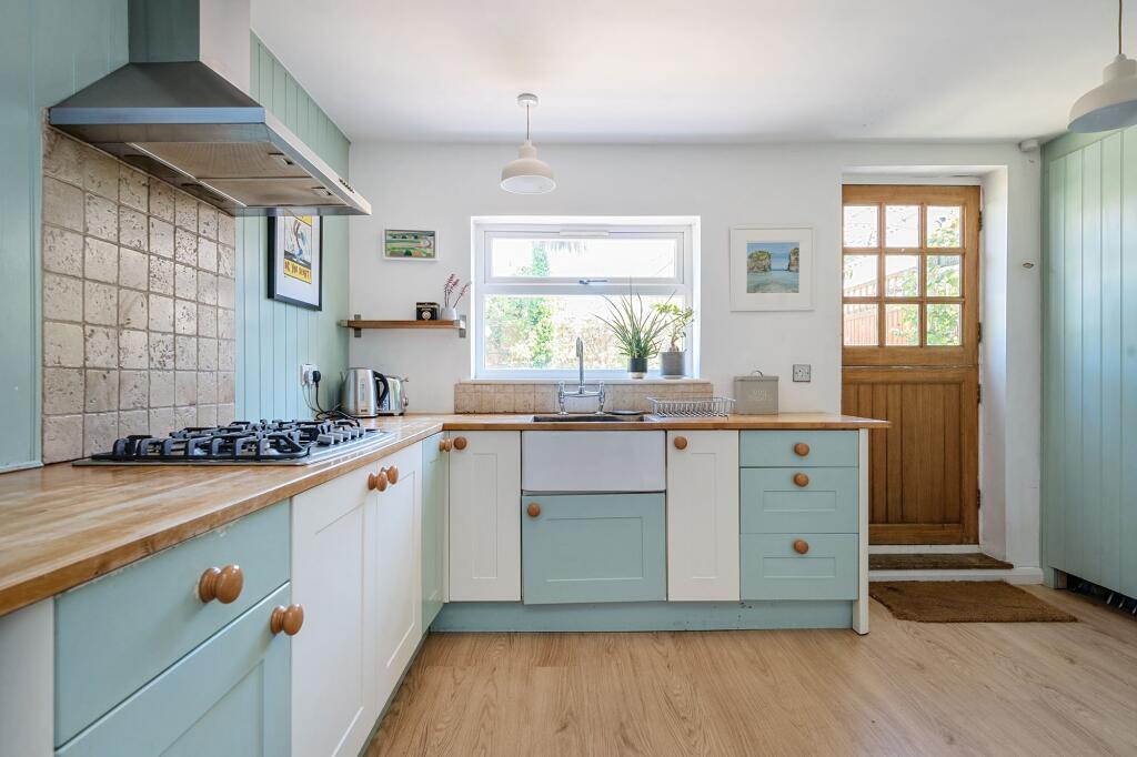 Kitchen / Dining Room
