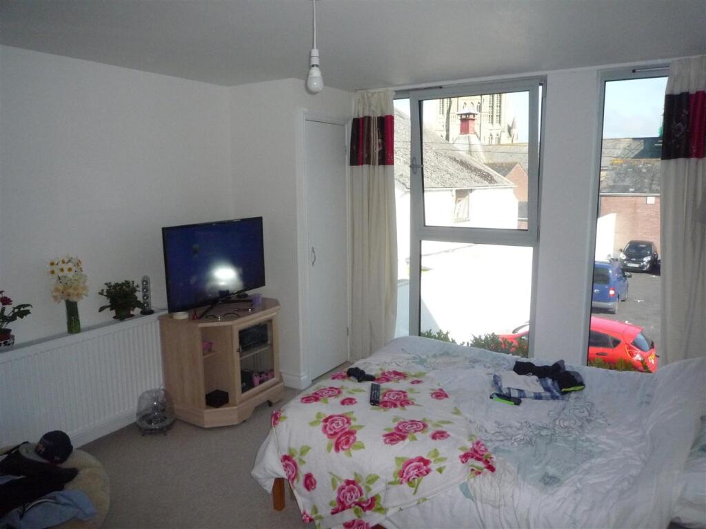Bedroom.jpg