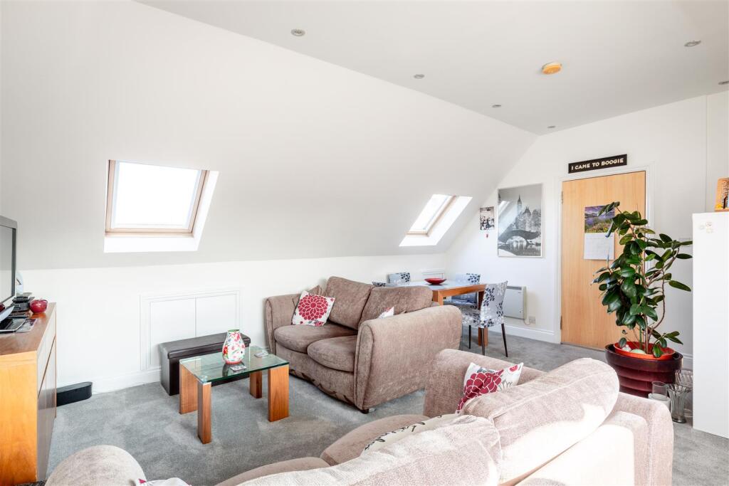 37B Old Woking Road-5.jpg