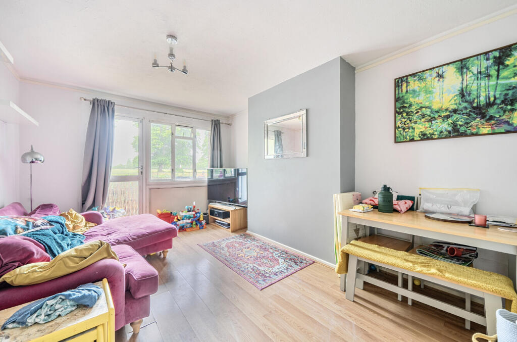 1306953-5-684aa4c...