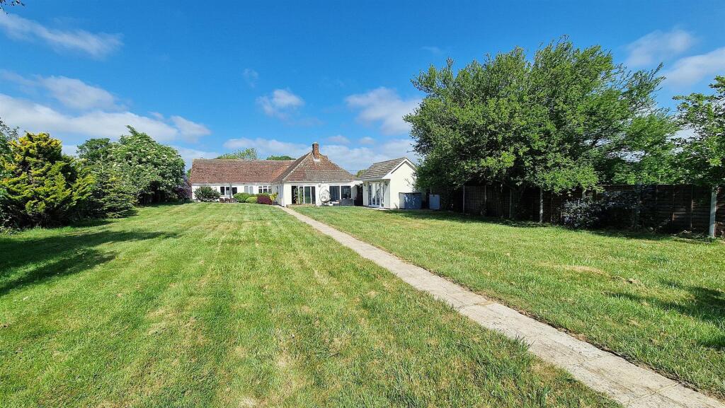 REAR SHOT GROUND.jpg