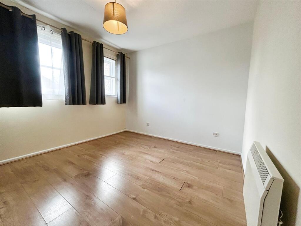 6ffd8ea7-bed 2011.jpg