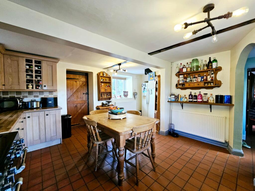 124d1240-271e-4702-a56b-5a56e6a38d2e