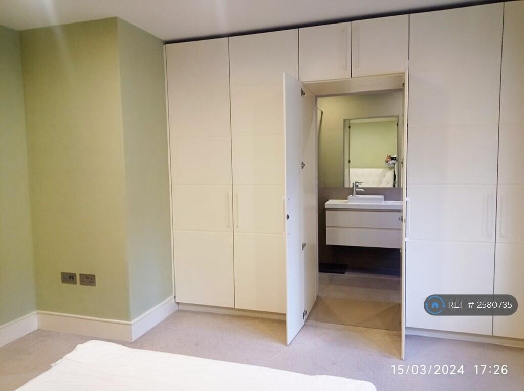 Entrance To En Suite
