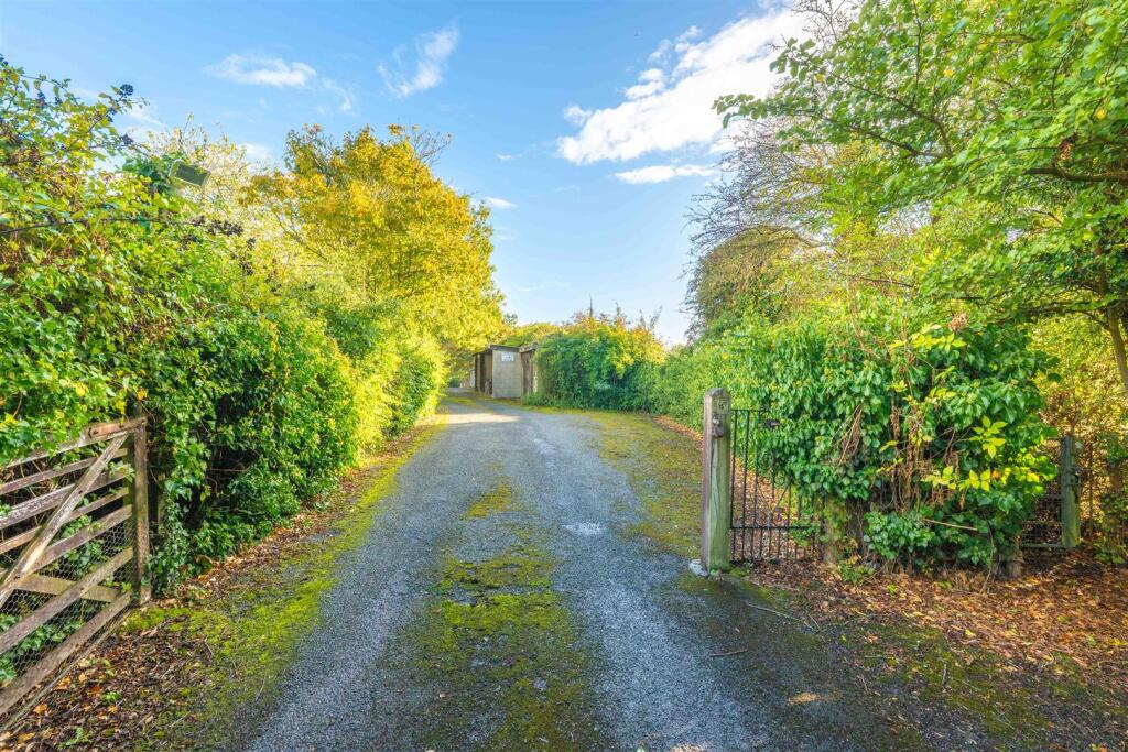 driveway 3.jpg