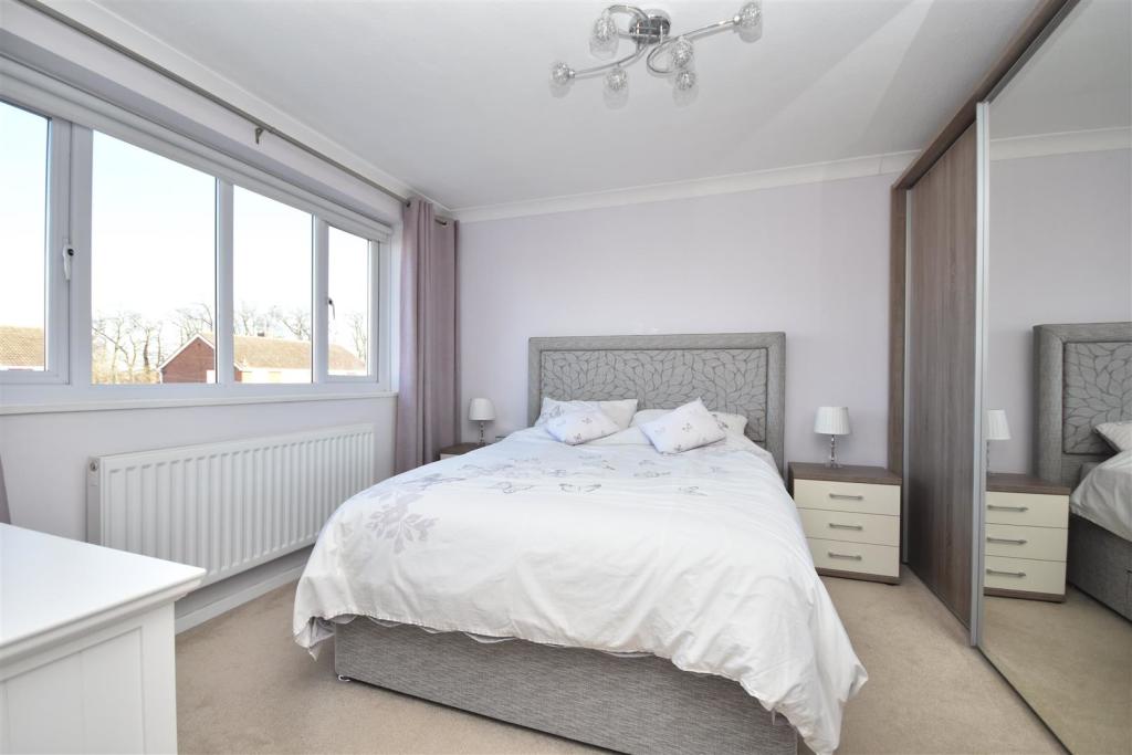 bedroom one.jpg