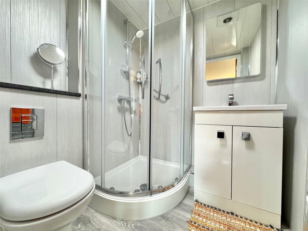 Ensuite