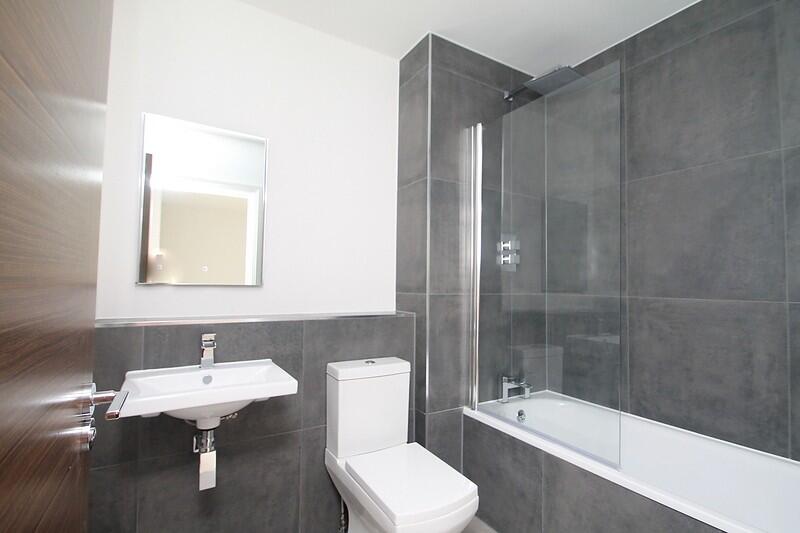 En-Suite Bathroom