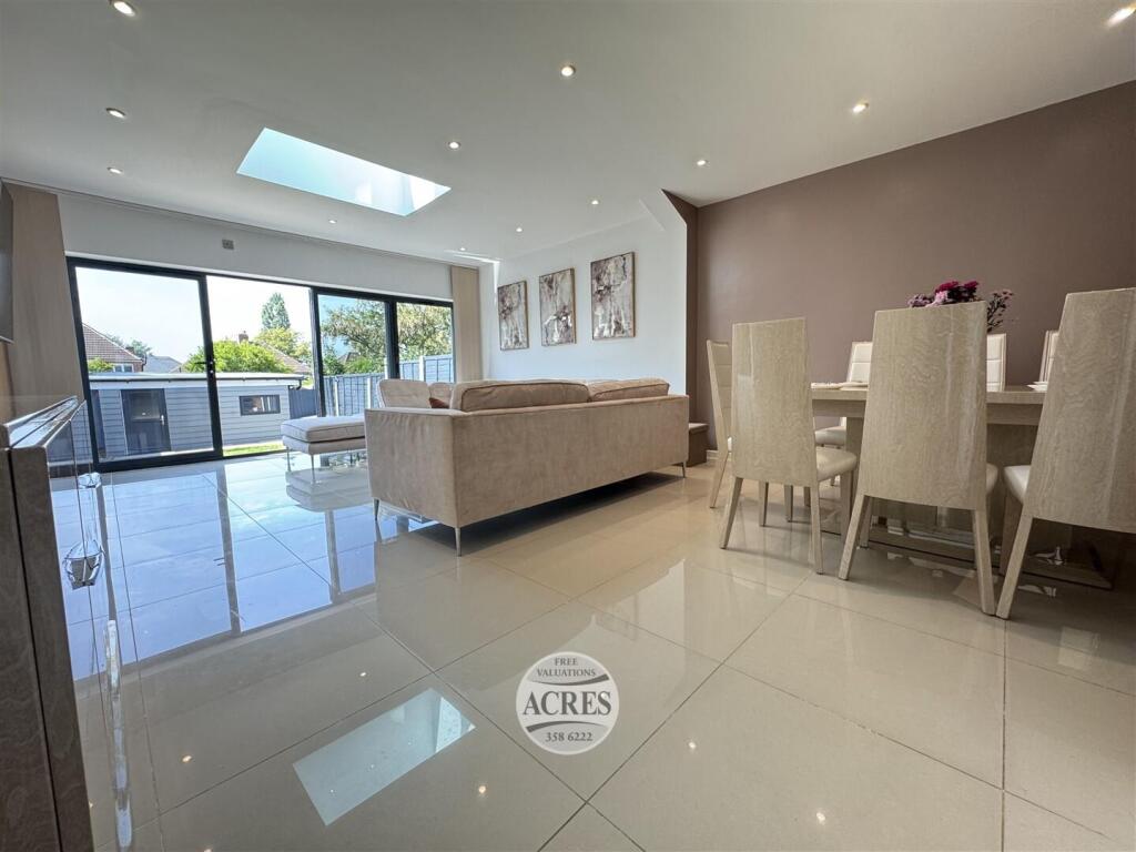 IMG_4458 (Large).jpg