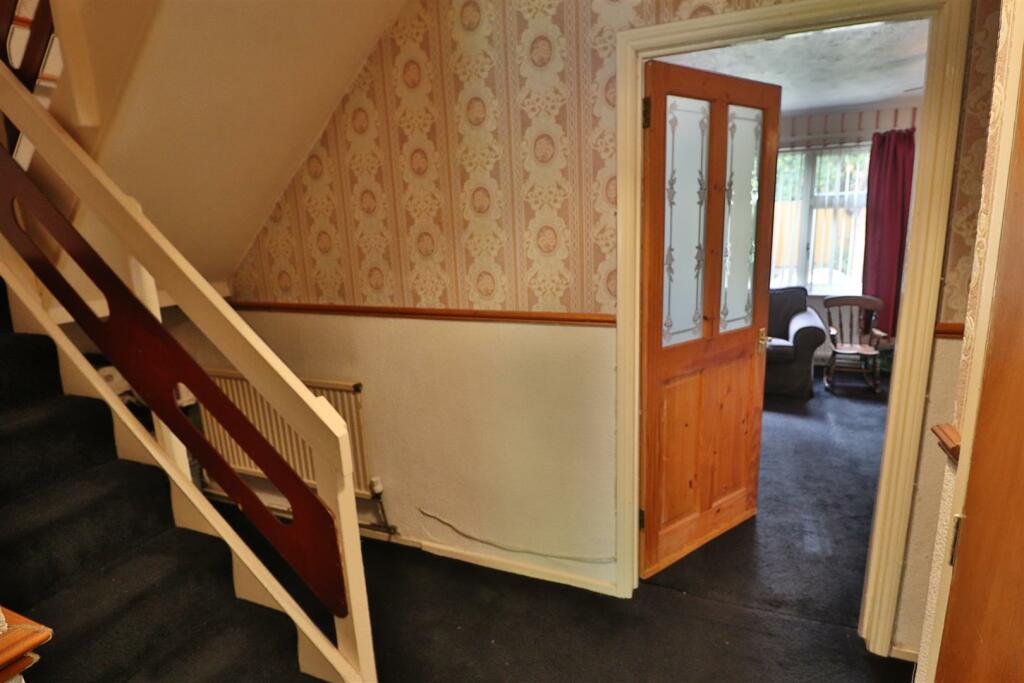 ENTRANCE HALLWAY