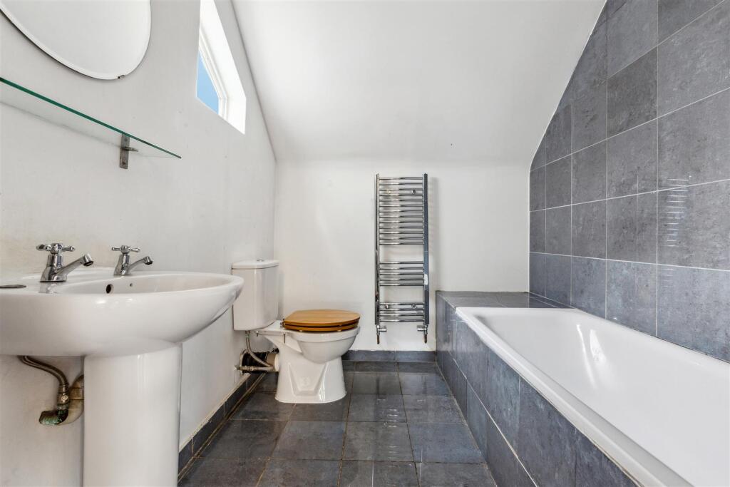 St Mary's Grove, W4 - FOR SALE