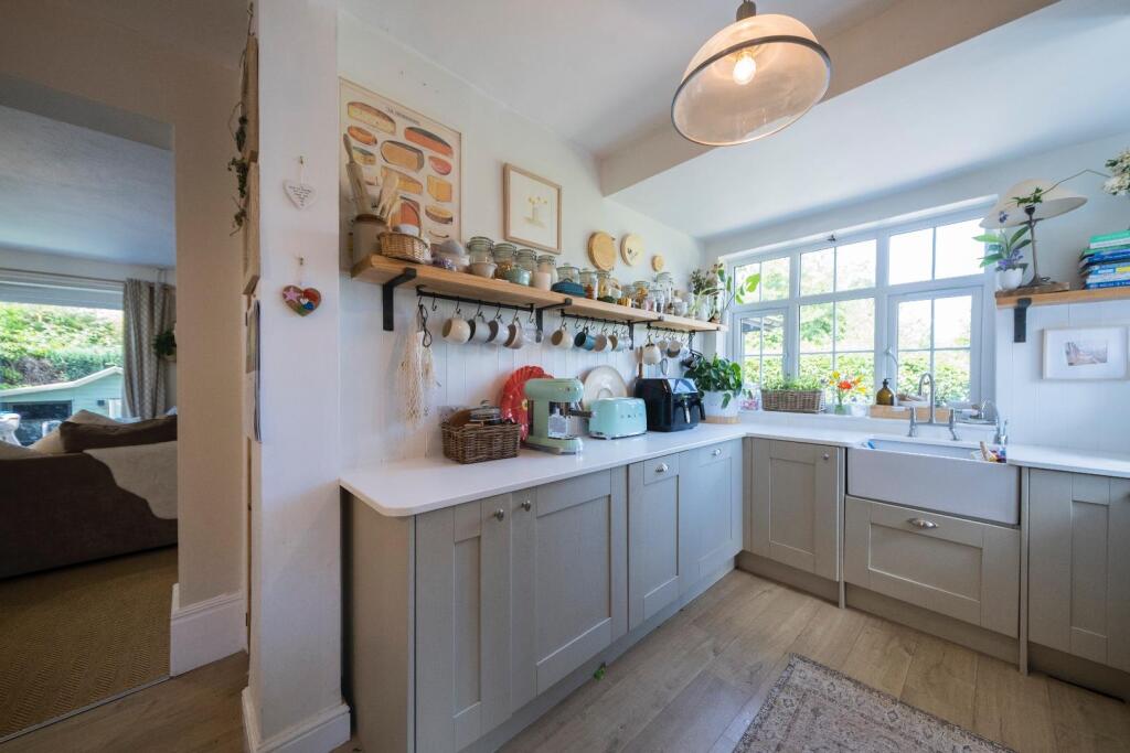 3 Manor Cottages-012.JPG