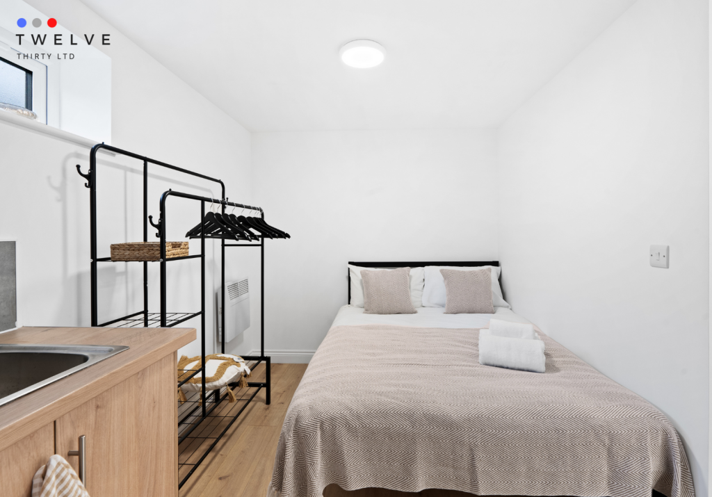 Studio (w/ sofa bed)