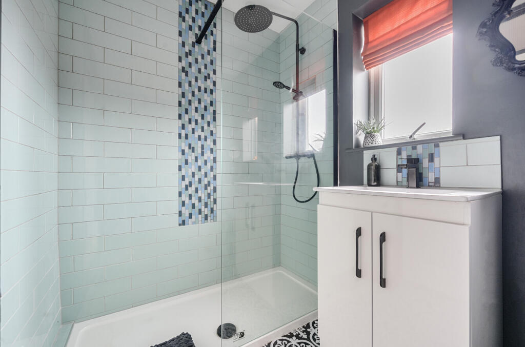 1305362-10-6841cb...