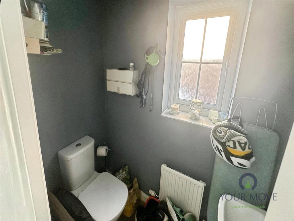 Cloak Room/Wc