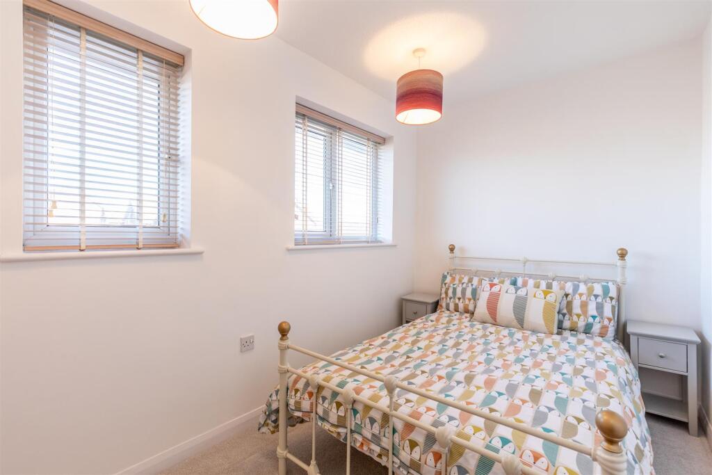 Brean Down Ave, Henleaze Bed 1.jpg