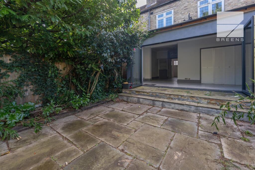 46 Whitehall Gardens_0022.jpg