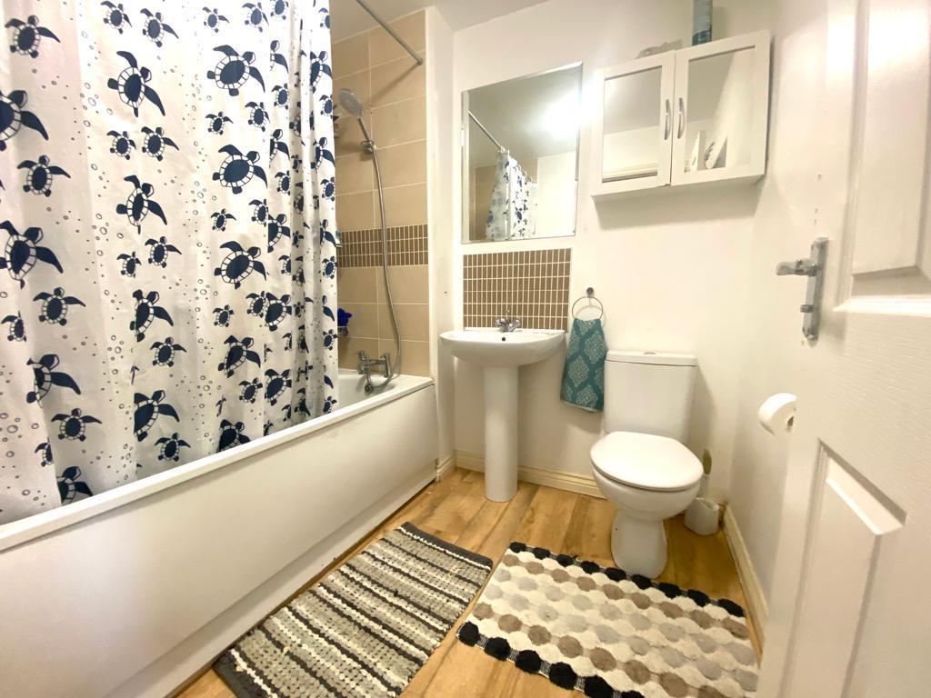 Family Bathroom.jpeg