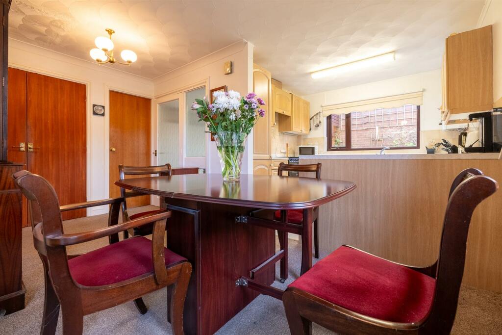 2 Glendale Grove-18.jpg