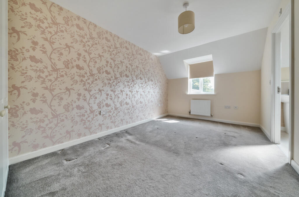 1299275-10-6853db...