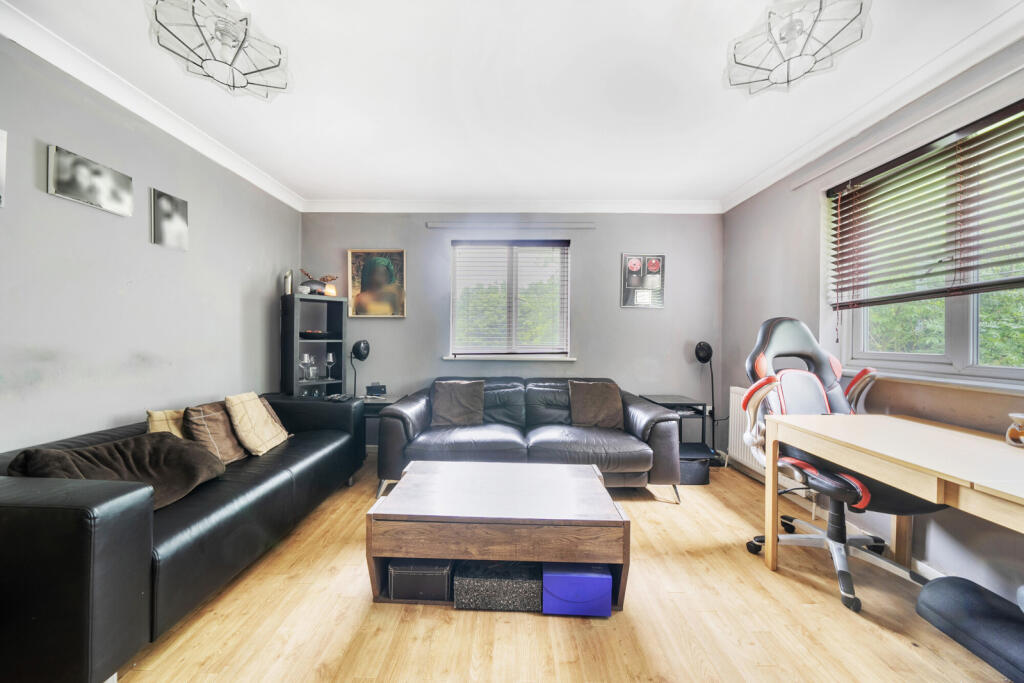 1297891-12-682d9a...