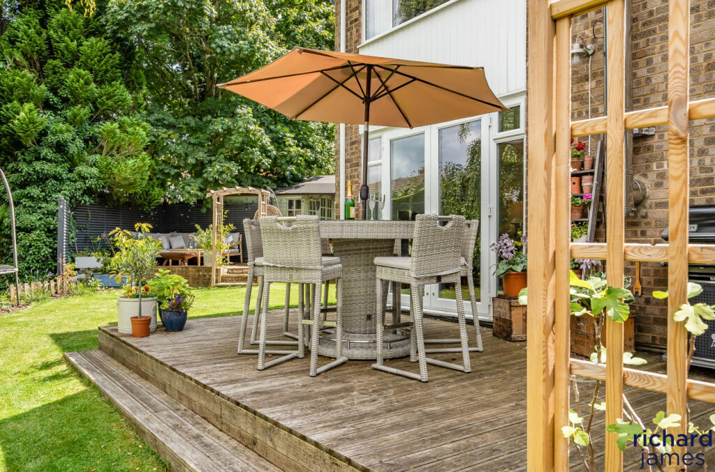 ed99f939-0c0e-45d...