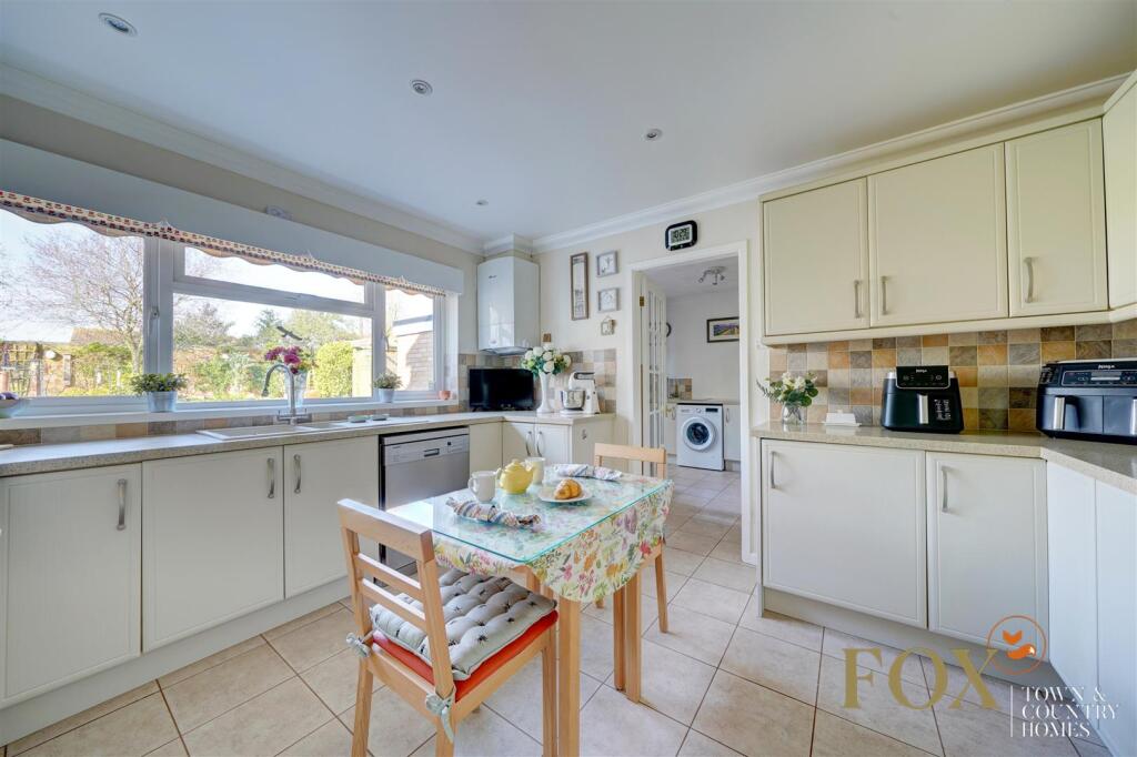 23 Old Road North (7).jpg