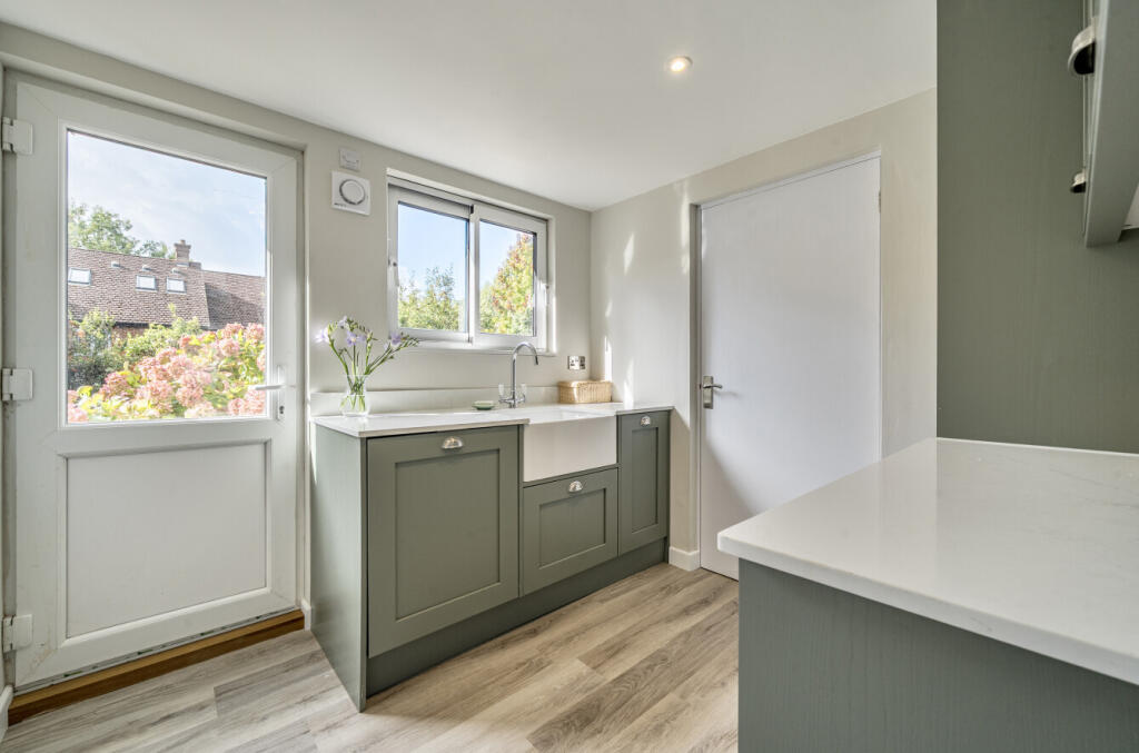 1350375-24-68c406...