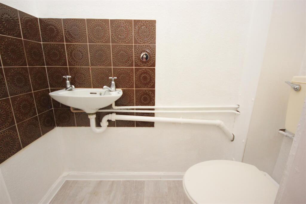 cloakroom..jpg