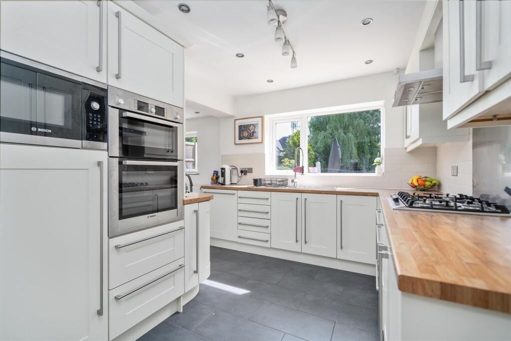 30 Cambridge Avenue_11.jpg