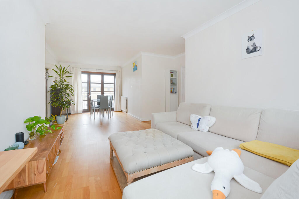 37 Finland Street...