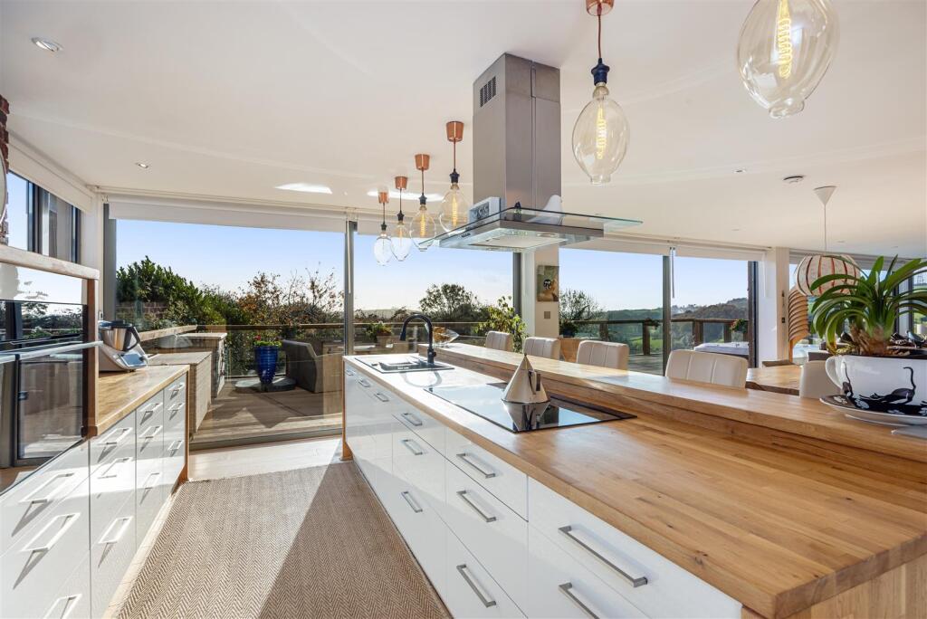 42 - 53 Dunstone Park Road Paignton.jpg