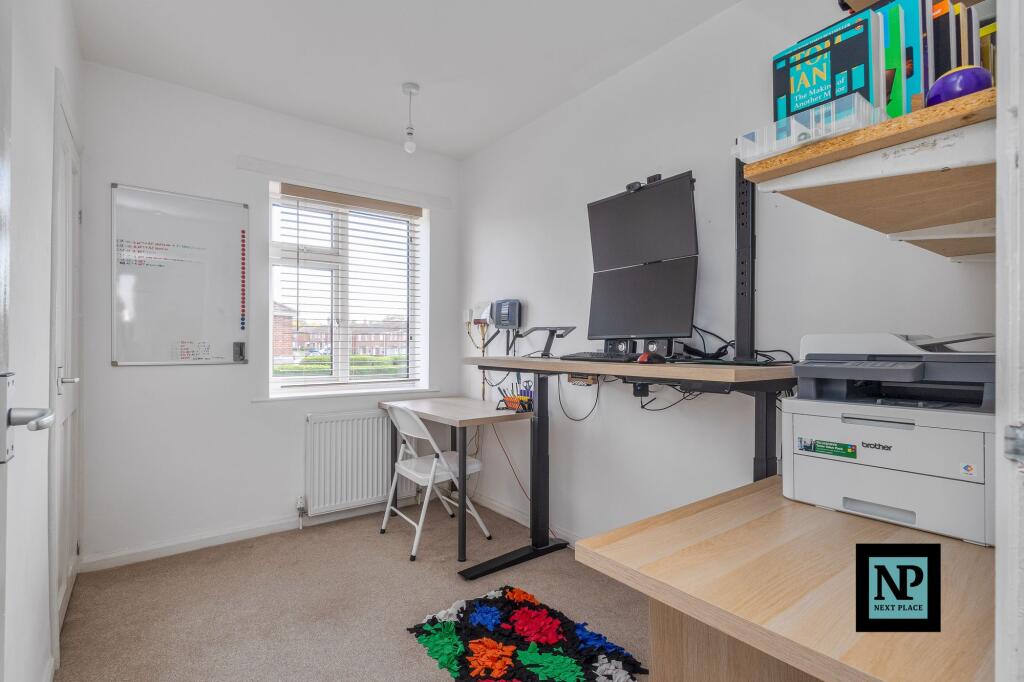 Elizabeth Avenue, Polesworth, B78