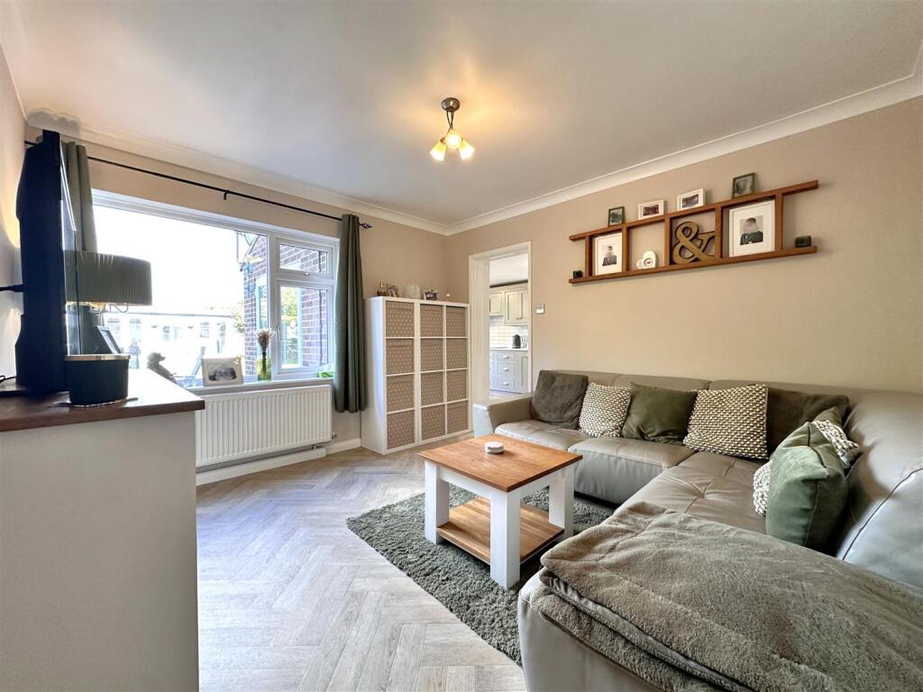 Family/Sitting Room 511