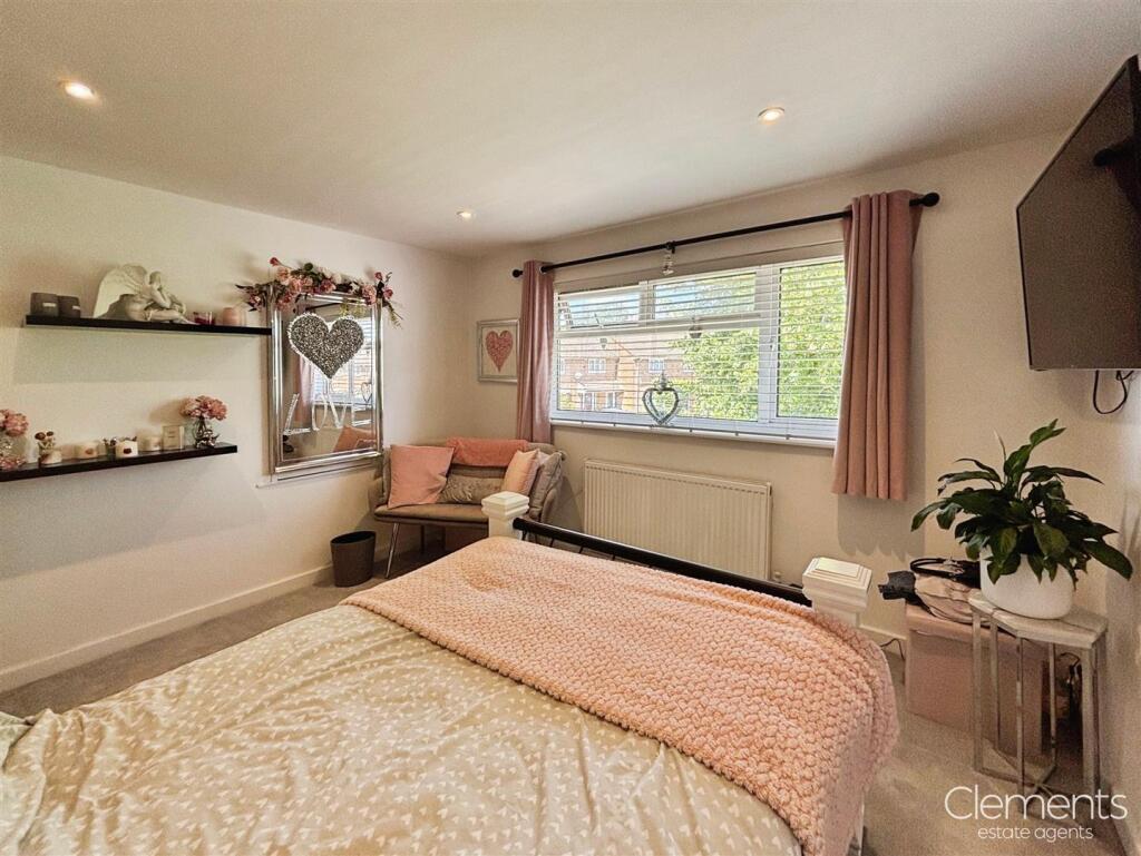 5d8fe7d8-Photo 206-18-25 2C 2012 2014 2009.jpg