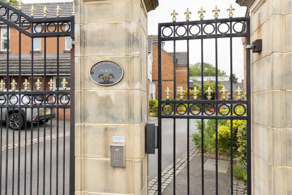 3 Marlborough Place, Lutterworth (39).jpg