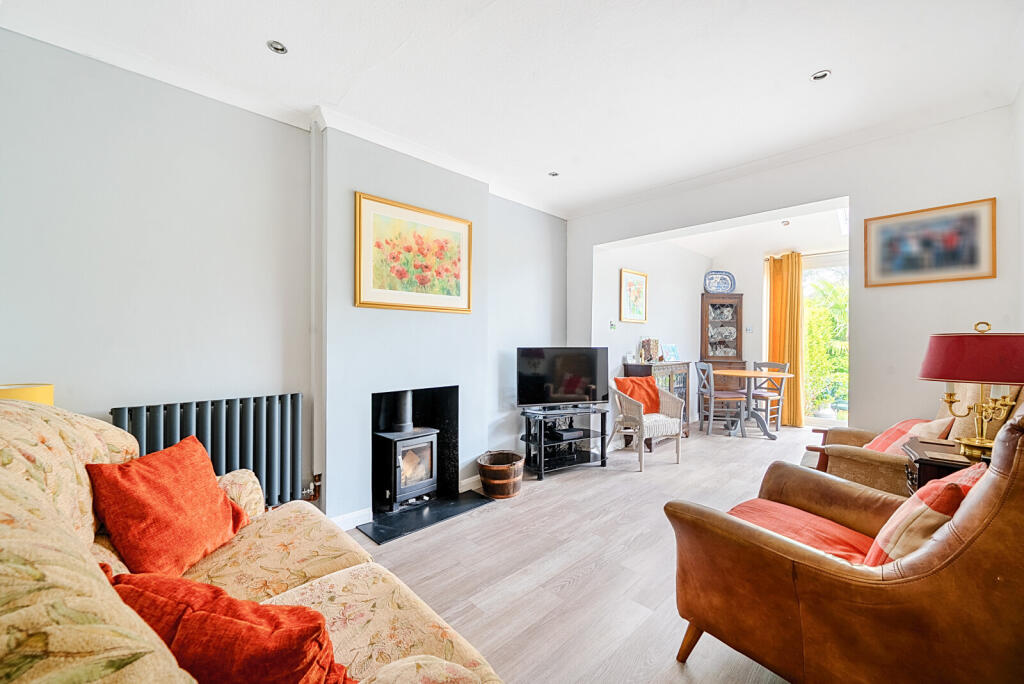 1296314-8-682af2c...