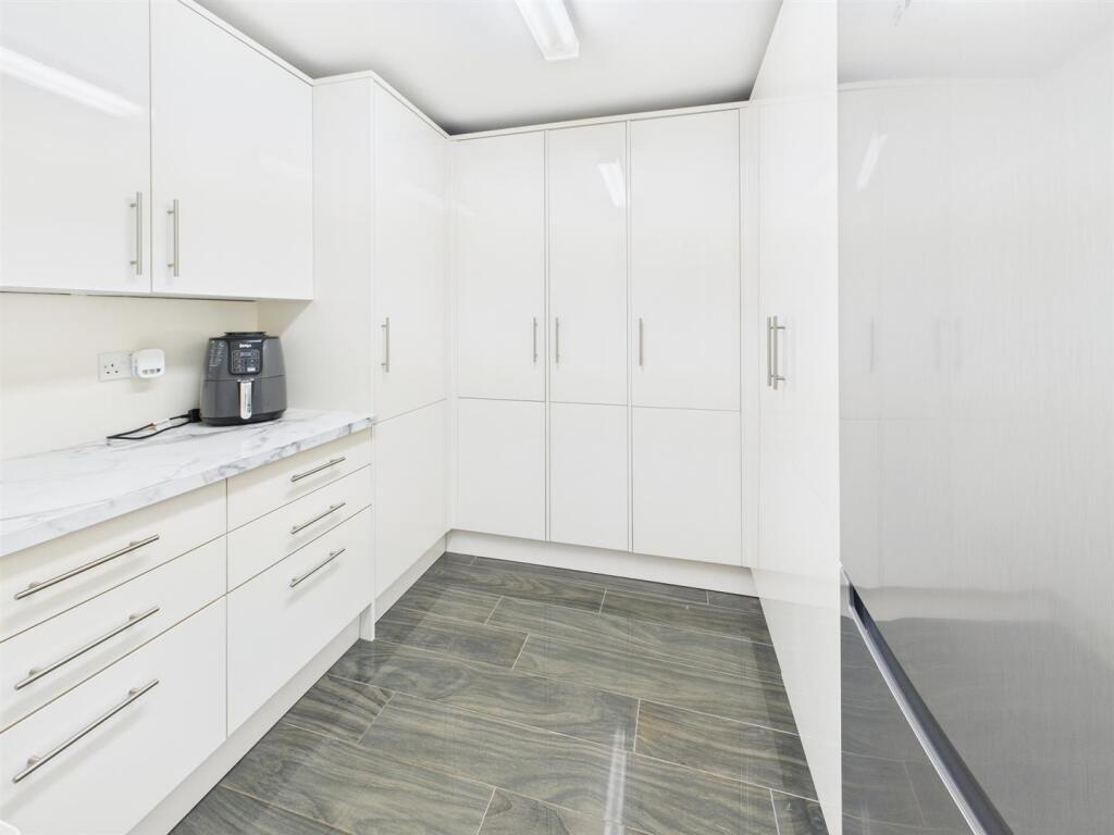 Second Kitchen