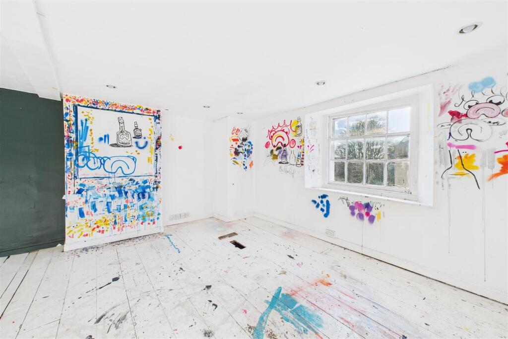 30 The Mall, Clifton Village, Bristol BS8 4DS | Fr