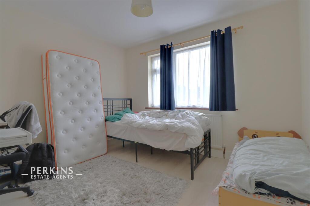 BED 3.jpg
