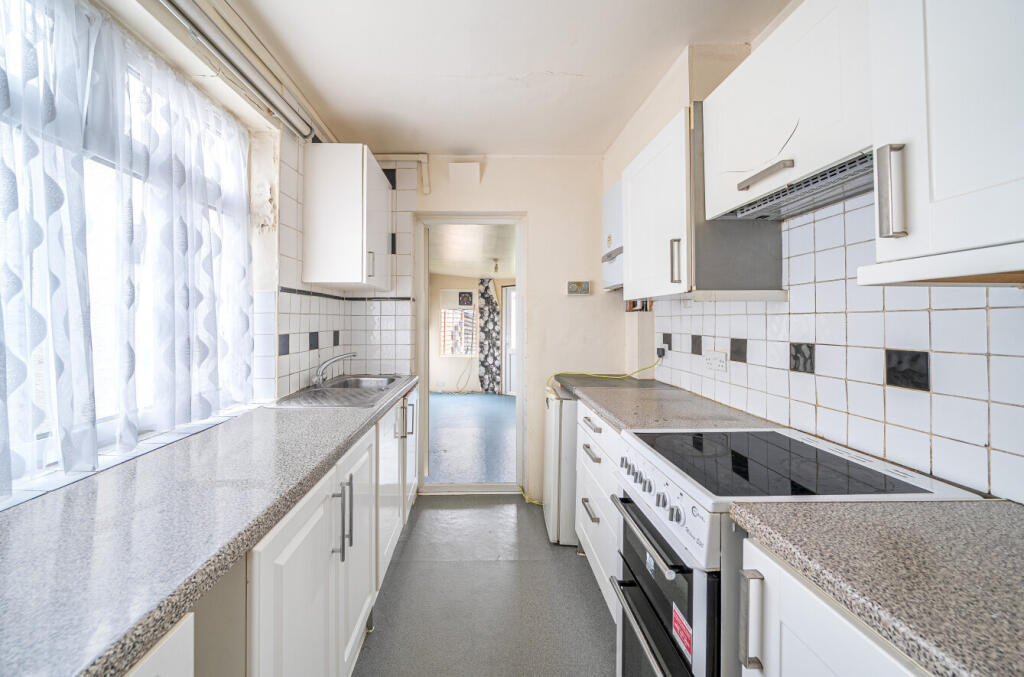 1380703-18-691344...