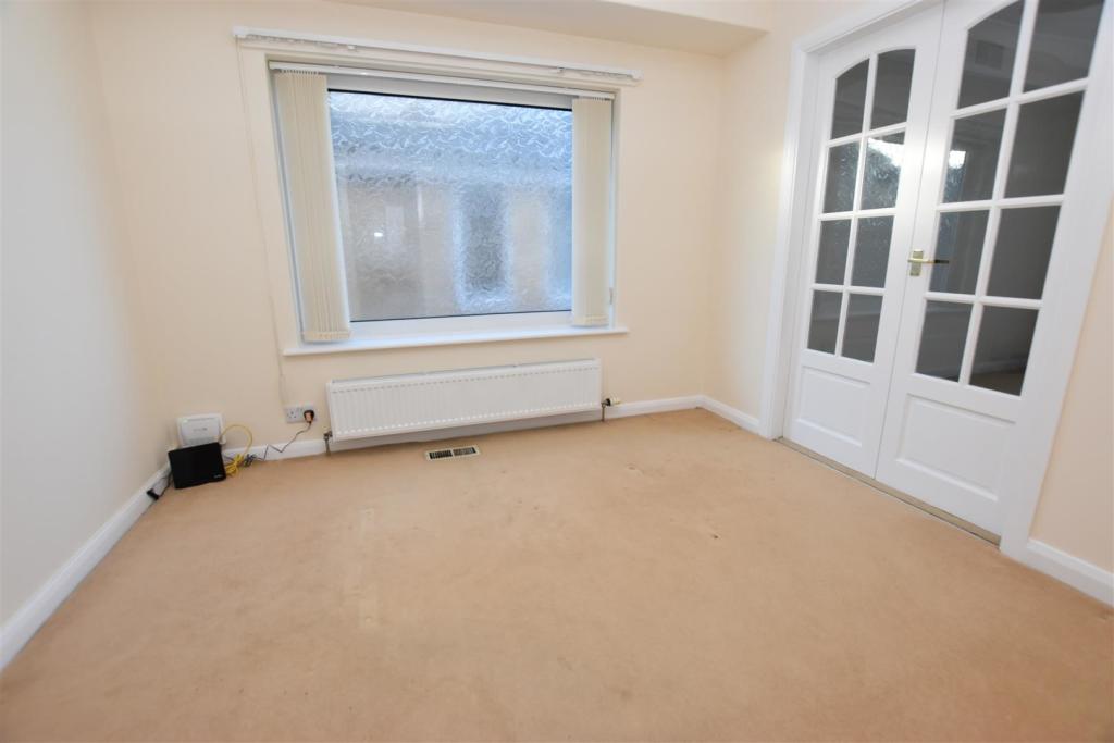 Dining Room.JPG